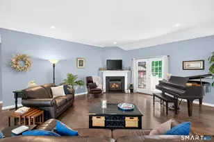 15 Claire Ln, Bloomfield, CT 06002 - Photo 8