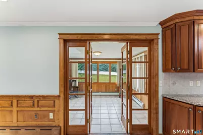 883 Sawmill Road, West Haven, CT 06516 - Photo 20