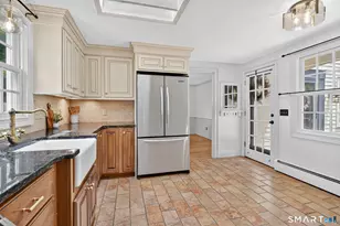8 Virginia Ln, Simsbury, CT 06070 - Photo 12