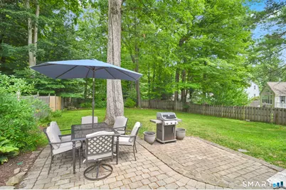 8 Virginia Lane, Simsbury, CT 06070 - Photo 6