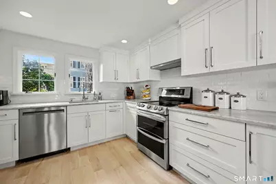 140 East Avenue #140, New Canaan, CT 06840 - Photo 2