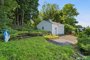24 Summit St, Meriden, CT 06450 - Photo 8