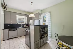 24 Summit St, Meriden, CT 06450 - Photo 18