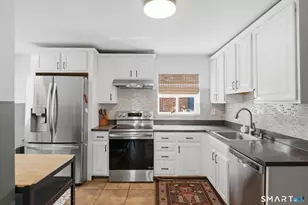 200 Newington Rd, West Hartford, CT 06110 - Photo 14