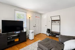 43 Essex St, Manchester, CT 06040 - Photo 4