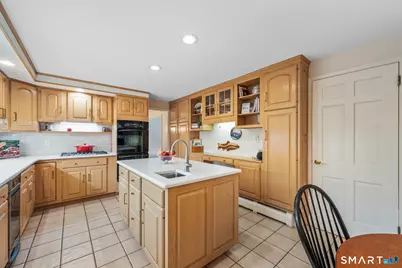 21 Watson Drive, Simsbury, CT 06092 - Photo 10