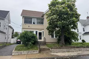 11 Betts Pl, Norwalk, CT 06855 - Photo 2