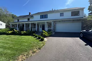 561 River Rd, Greenwich, CT 06807 - Photo 2