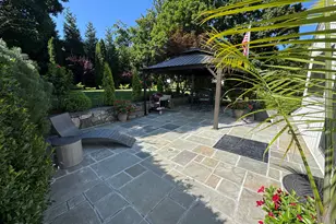 561 River Rd, Greenwich, CT 06807 - Photo 4