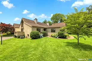 407 Montauk Ln, Stratford, CT 06614 - Photo 4