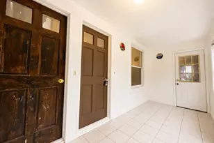 3 Spring Hill Ave, Norwalk, CT 06850 - Photo 2
