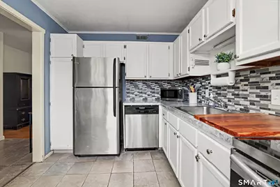 301 Heritage Village #B, Southbury, CT 06488 - Photo 4