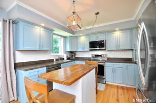 11 Spice Bush Ln, Bloomfield, CT 06002 - Photo 10
