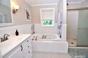 11 Spice Bush Ln, Bloomfield, CT 06002 - Photo 24