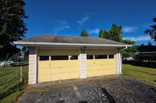 21-23 Pulaski St, Griswold, CT 06351 - Photo 36