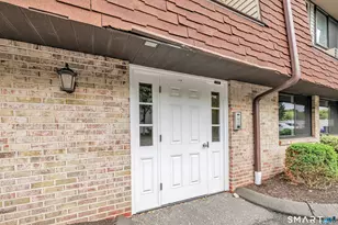 22 Radio Pl, Stamford, CT 06906 - Photo 6