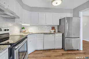 22 Radio Pl, Stamford, CT 06906 - Photo 4