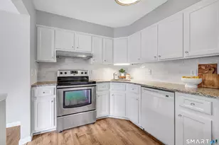 22 Radio Pl, Stamford, CT 06906 - Photo 22