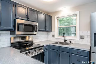27 Allspice Ln, Glastonbury, CT 06033 - Photo 8