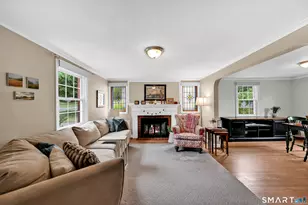 37 Chamberlain Rd, Wethersfield, CT 06109 - Photo 4