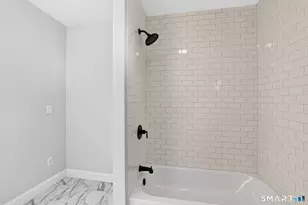 35 Front Ave, West Haven, CT 06516 - Photo 20