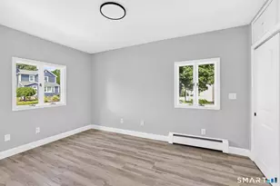 35 Front Ave, West Haven, CT 06516 - Photo 16