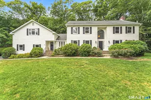 11 Hunt Ln, Weston, CT 06883 - Photo 2