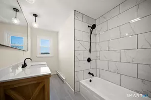 25 Greenview Dr, Waterbury, CT 06708 - Photo 10
