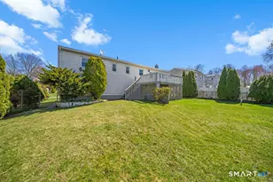 25 Greenview Dr, Waterbury, CT 06708 - Photo 4