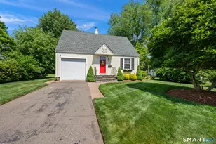 37 Kensington St, Manchester, CT 06040 - Photo 2