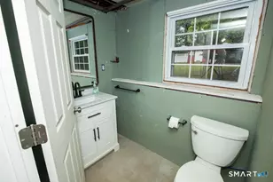 36 Jamestown Cir, Wallingford, CT 06492 - Photo 32