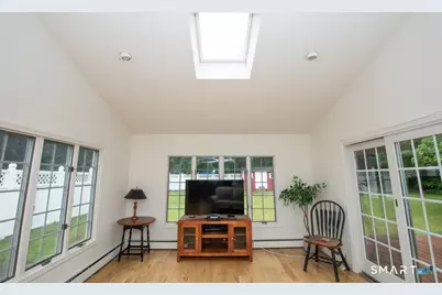 36 Jamestown Circle, Wallingford, CT 06492 - Photo 2