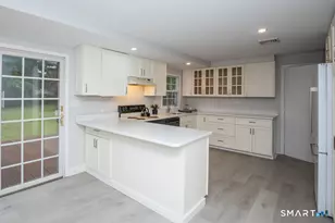 36 Jamestown Cir, Wallingford, CT 06492 - Photo 16