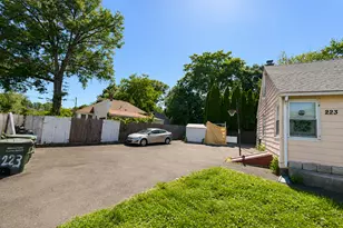 223 Pearl Harbor St, Bridgeport, CT 06610 - Photo 16