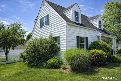 10 Ludlow Manor, Norwalk, CT 06855 - Photo 2