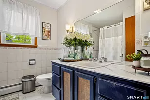 7 Newport Dr, Waterbury, CT 06705 - Photo 20