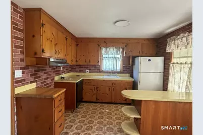 64 Macauley Avenue, Waterbury, CT 06705 - Photo 10