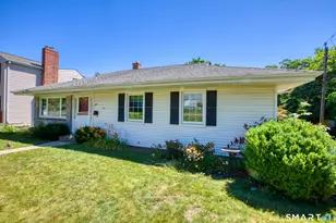 1 Pilgrim Dr, Greenwich, CT 06831 - Photo 2