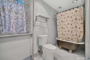 44 Rogers St, New London, CT 06320 - Photo 14