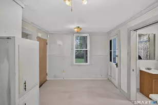 44 Rogers St, New London, CT 06320 - Photo 12
