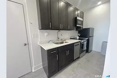 207 Bank Street #202, New London, CT 06320 - Photo 2