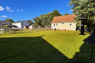 17 Fulton St, New Britain, CT 06051 - Photo 2