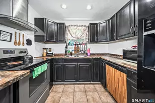 32 Greenwood St, New Britain, CT 06051 - Photo 8