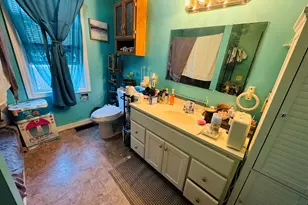137 S Chestnut St, Plainfield, CT 06374 - Photo 12