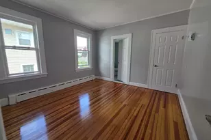 70 Westfield Ave, Bridgeport, CT 06606 - Photo 10