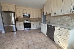 70 Westfield Ave, Bridgeport, CT 06606 - Photo 8