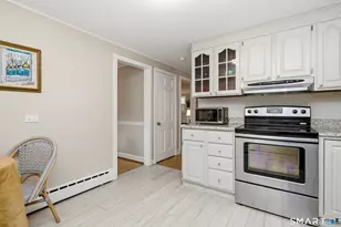 1706 Main St, Glastonbury, CT 06033 - Photo 12