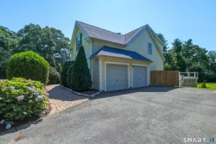 20 Ridgewood Ct, Hamden, CT 06473 - Photo 2