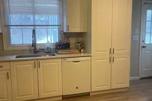 160 Dividend Rd, Rocky Hill, CT 06067 - Photo 4