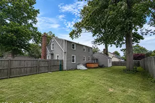 1423 Silver Ln, East Hartford, CT 06118 - Photo 10